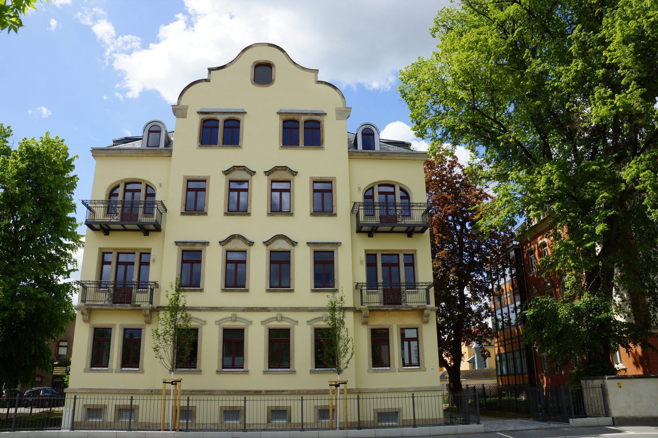 Umbau und Sanierung denkmalgesch. Stadthaus – Ansicht 2